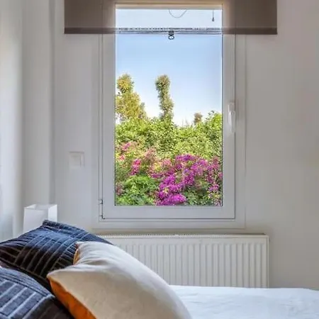 Hidden Gem: 2Br Artistic Retreat In Glyfada Center Apartment Athens Exterior photo