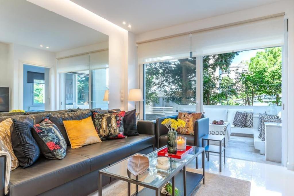 Hidden Gem: 2br Artistic Retreat In Glyfada Center Apartmán